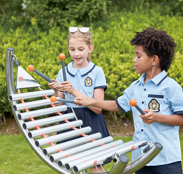 Taman bermain luar ruangan