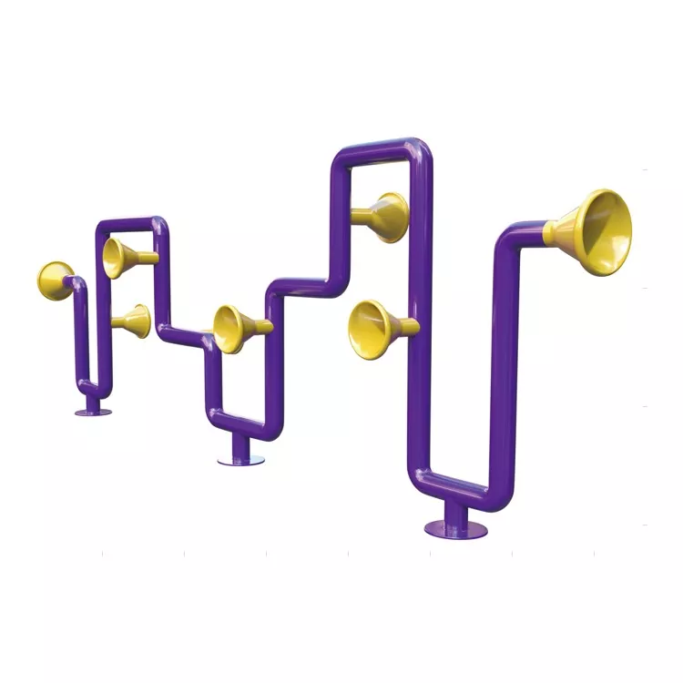 Tabung Berbicara di Luar Sonic Playground